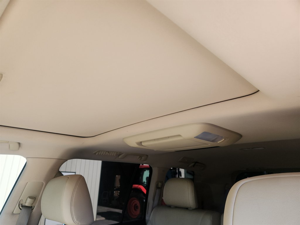 2011 Lexus LX 570 - Photo 15