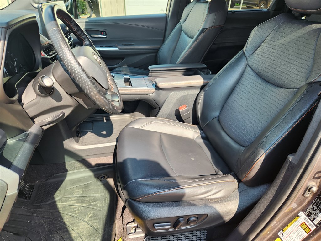 2022 Toyota Sienna XSE - Photo 9