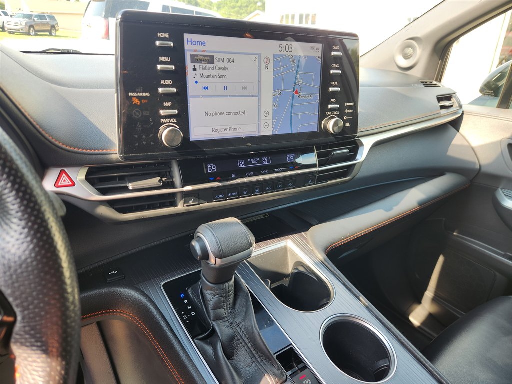2022 Toyota Sienna XSE - Photo 11
